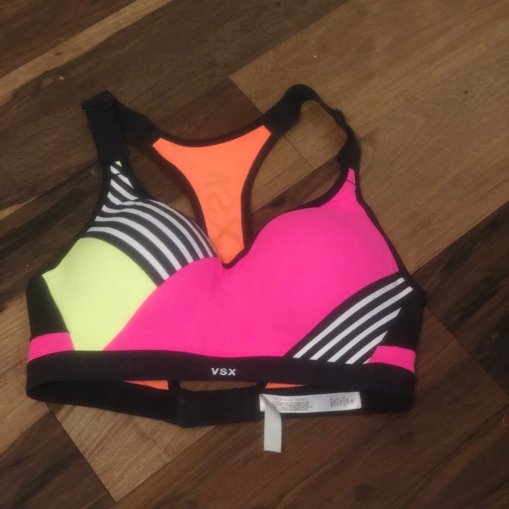 Victoria’s Secret Sport padded sports bra.